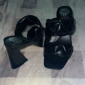 Comfortable and fashionable! ** NEW** Vince Camuto Heels!